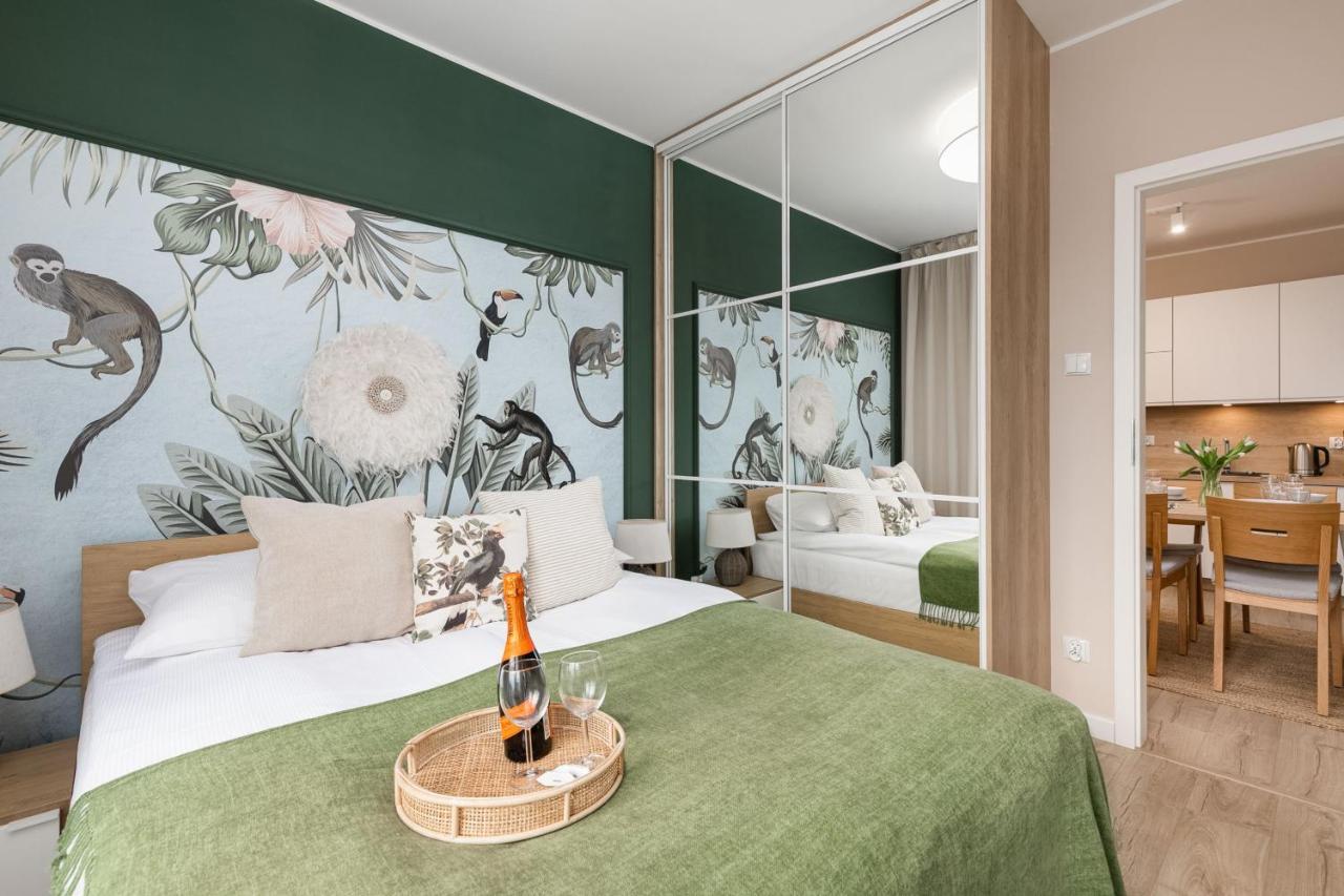 Luxurious Apartment Nadmorskie Tarasy Kolobrzeg By Renters Prestige Экстерьер фото
