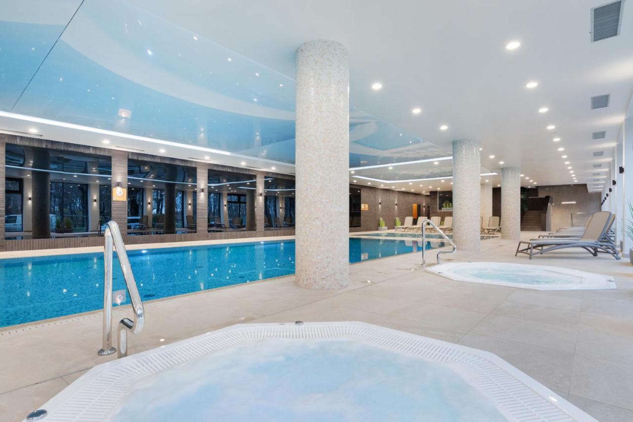 Luxurious Apartment Nadmorskie Tarasy Kolobrzeg By Renters Prestige Экстерьер фото